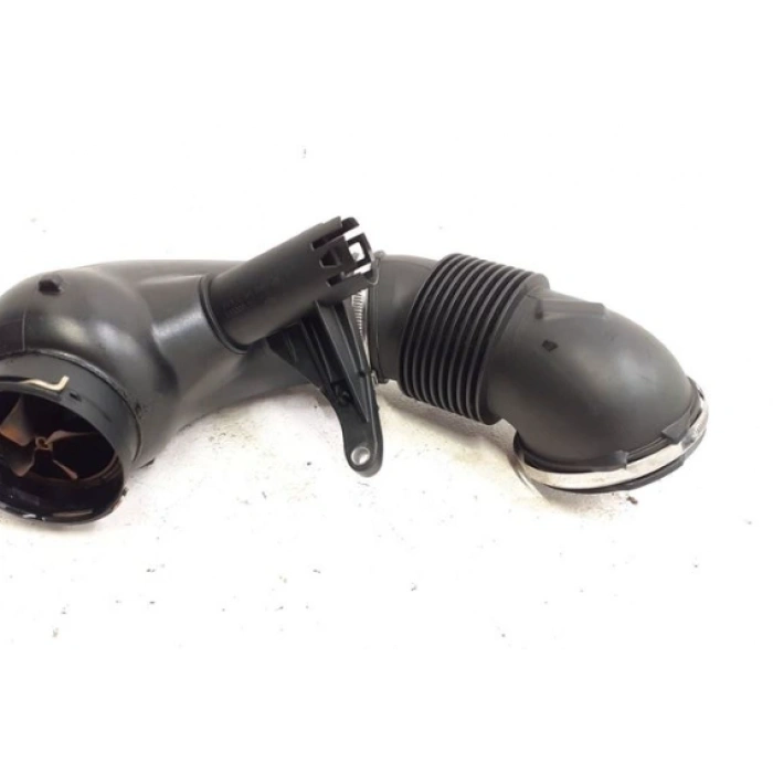 BMW E60 TEMİZ HAVA BORUSU N47 MOTOR İÇİN ORJİNAL