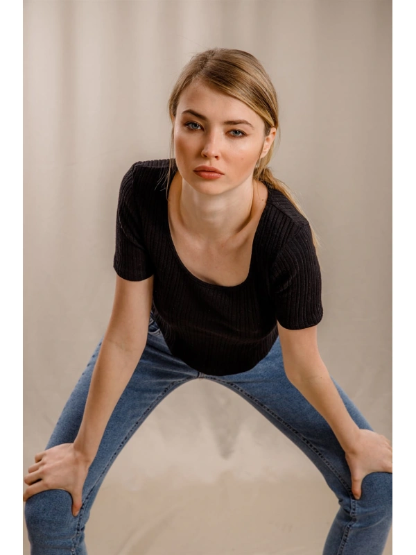 Geniş Yaka Triko Bluz - SİYAH