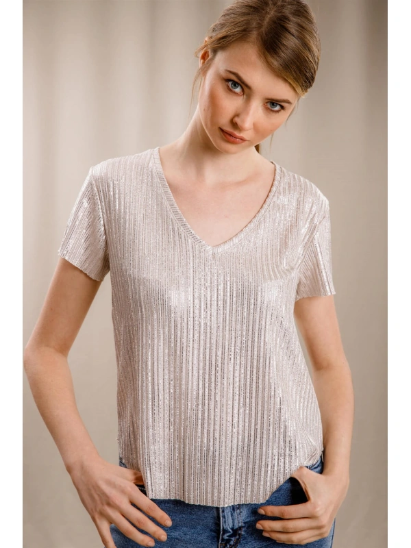 V Yaka Tasarım T-shirt-KREM