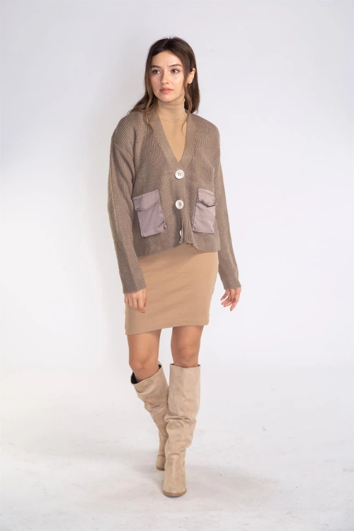 Cep ve Düğme Detaylı Hırka-VİZON