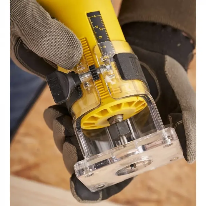 Stanley ST55 550 Watt 6 mm Laminat Düzeltici