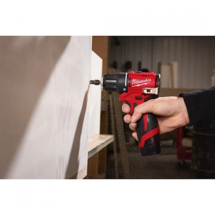 Milwaukee M12 BLDDRC-201BRF 12V Çift Akülü Şarjlı Vidalama Kömürsüz Motor