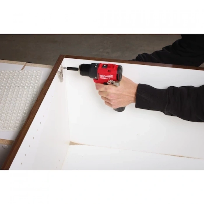 Milwaukee M12 BLDDRC-201BRF 12V Çift Akülü Şarjlı Vidalama Kömürsüz Motor