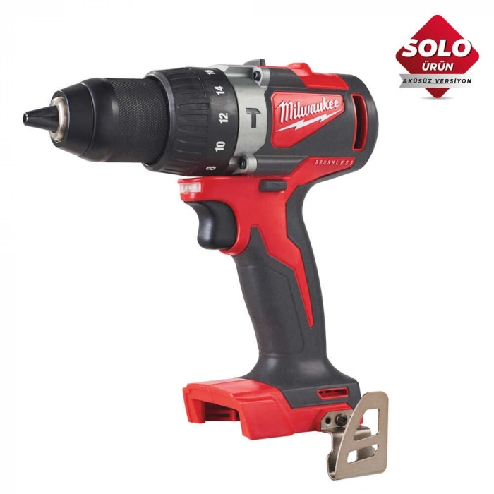 Milwaukee M18 18V Kömürsüz 4’lü Akülü Makine Seti – Darbeli Matkap, Darbeli Vidalama, 125 mm Taşlama ve 26 mm Kırıcı Delici – 2×5.0 Ah Akü