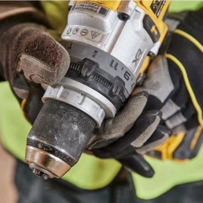 DEWALT DCD1007P2 18V XR Kömürsüz Darbeli Matkap 2x5.0Ah Akü + Şarj + TSTAK Çanta + DCBP034 POWERSTACK Akü HEDİYE