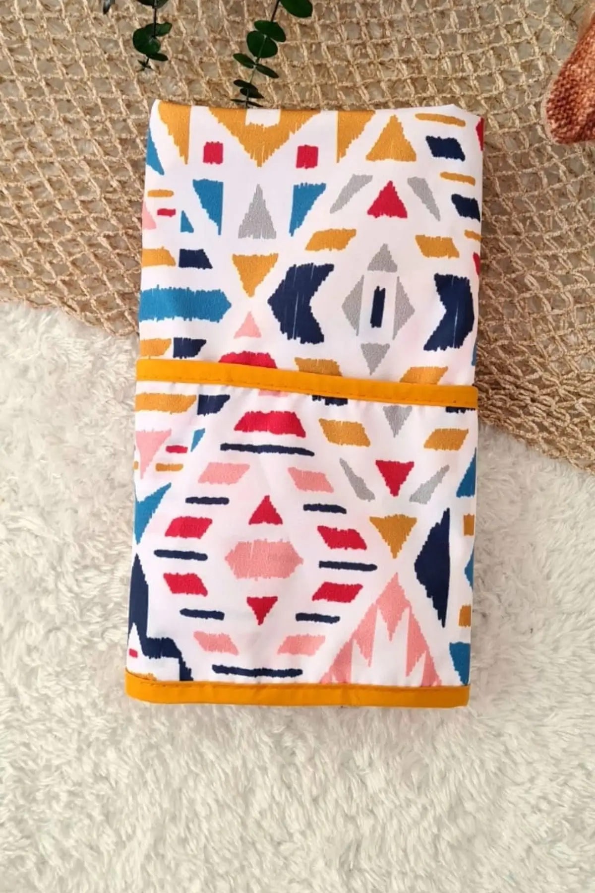 Anatolia Desenli Sıvı Geçirmez Unisex Aktivite ve Mama Önlüğü 6-24 Ay