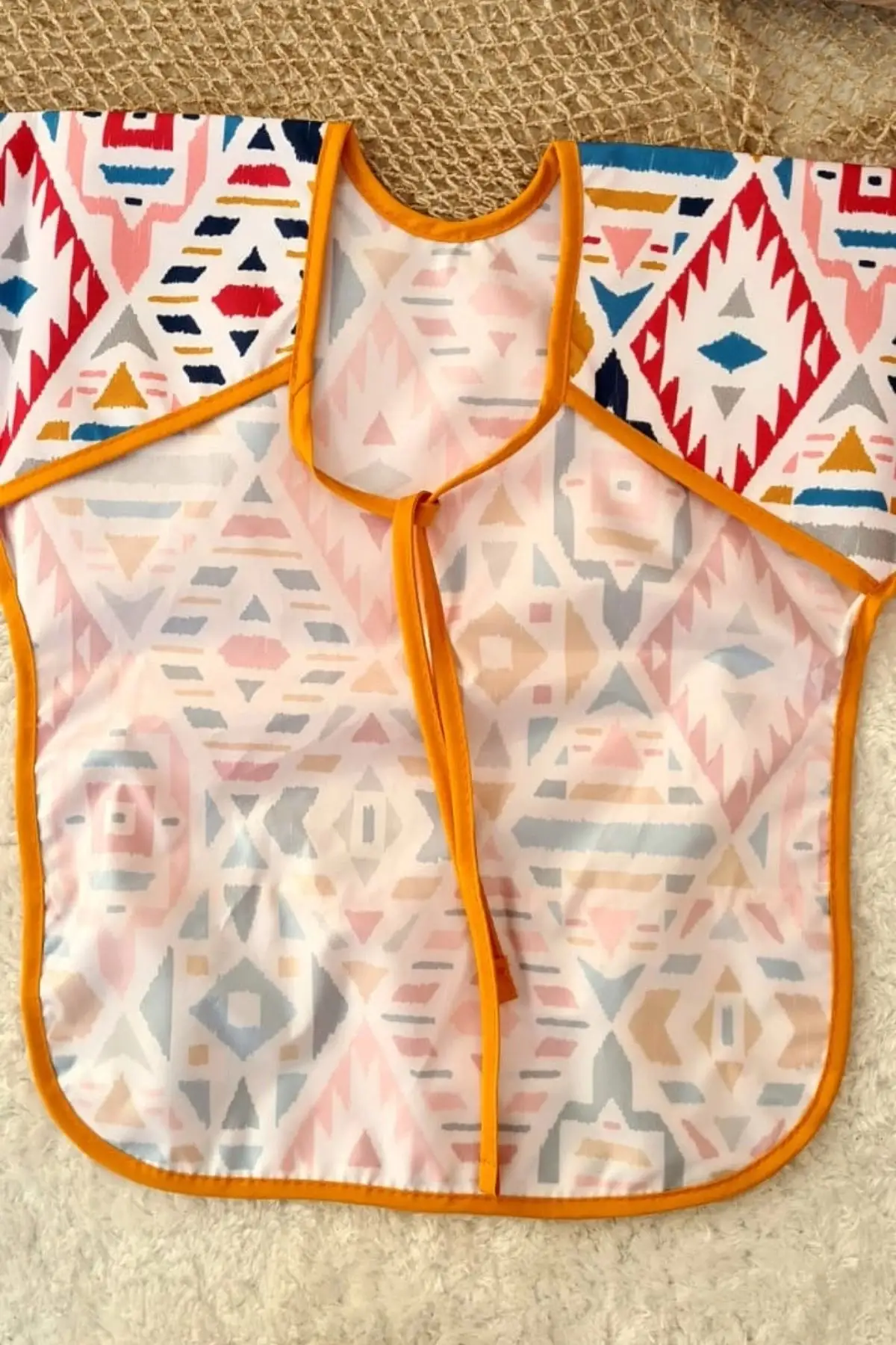 Anatolia Desenli Sıvı Geçirmez Unisex Aktivite ve Mama Önlüğü 6-24 Ay