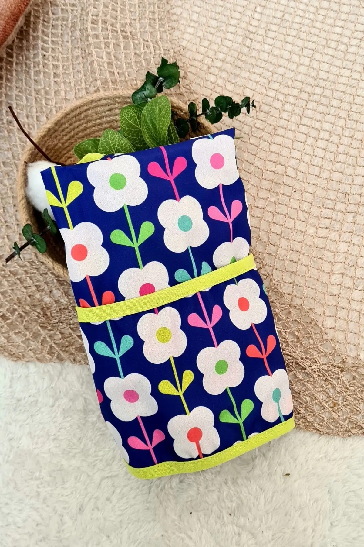 Colourfur Desenli Sıvı Geçirmez Unisex Aktivite ve Mama Önlüğü 6-24 Ay