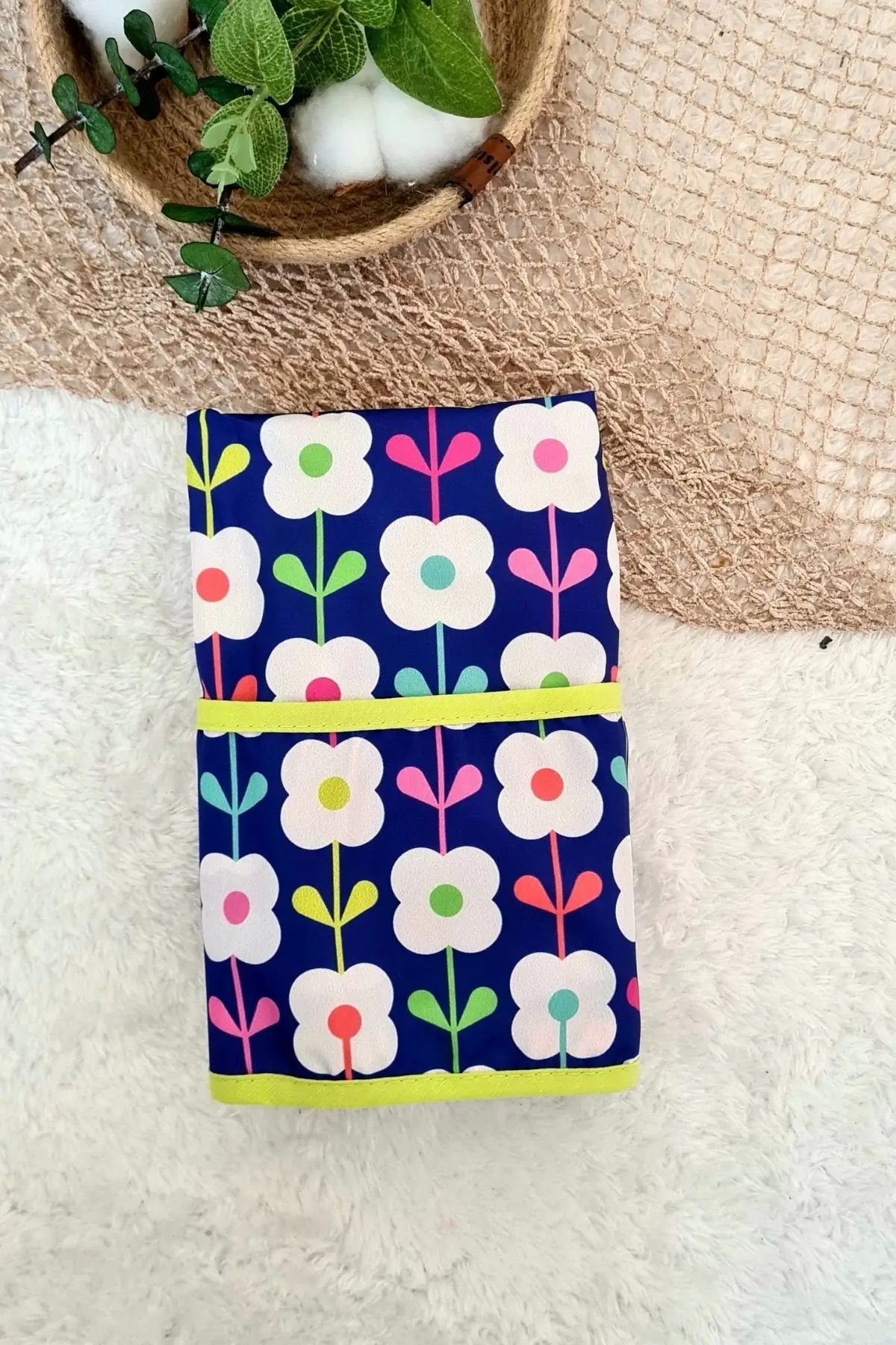 Colourfur Desenli Sıvı Geçirmez Unisex Aktivite ve Mama Önlüğü 6-24 Ay