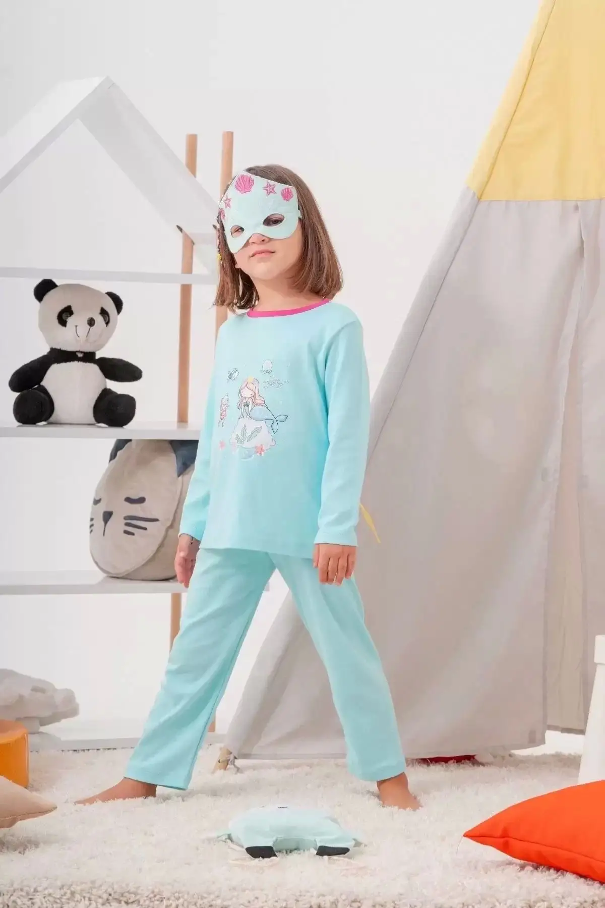 Deniz Kızı Desenli Çanta ve Maskeli % 100 Pamuk Kız Çocuk Pijama Takımı