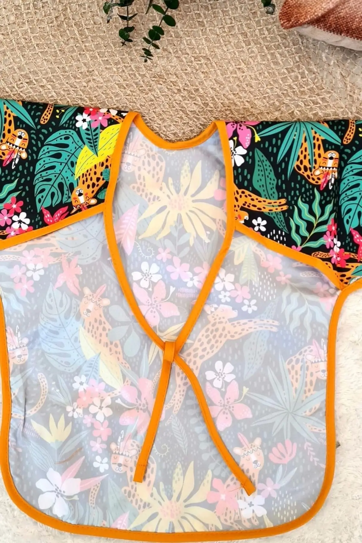 Dream Desenli Sıvı Geçirmez Unisex Aktivite ve Mama Önlüğü 6-24 Ay