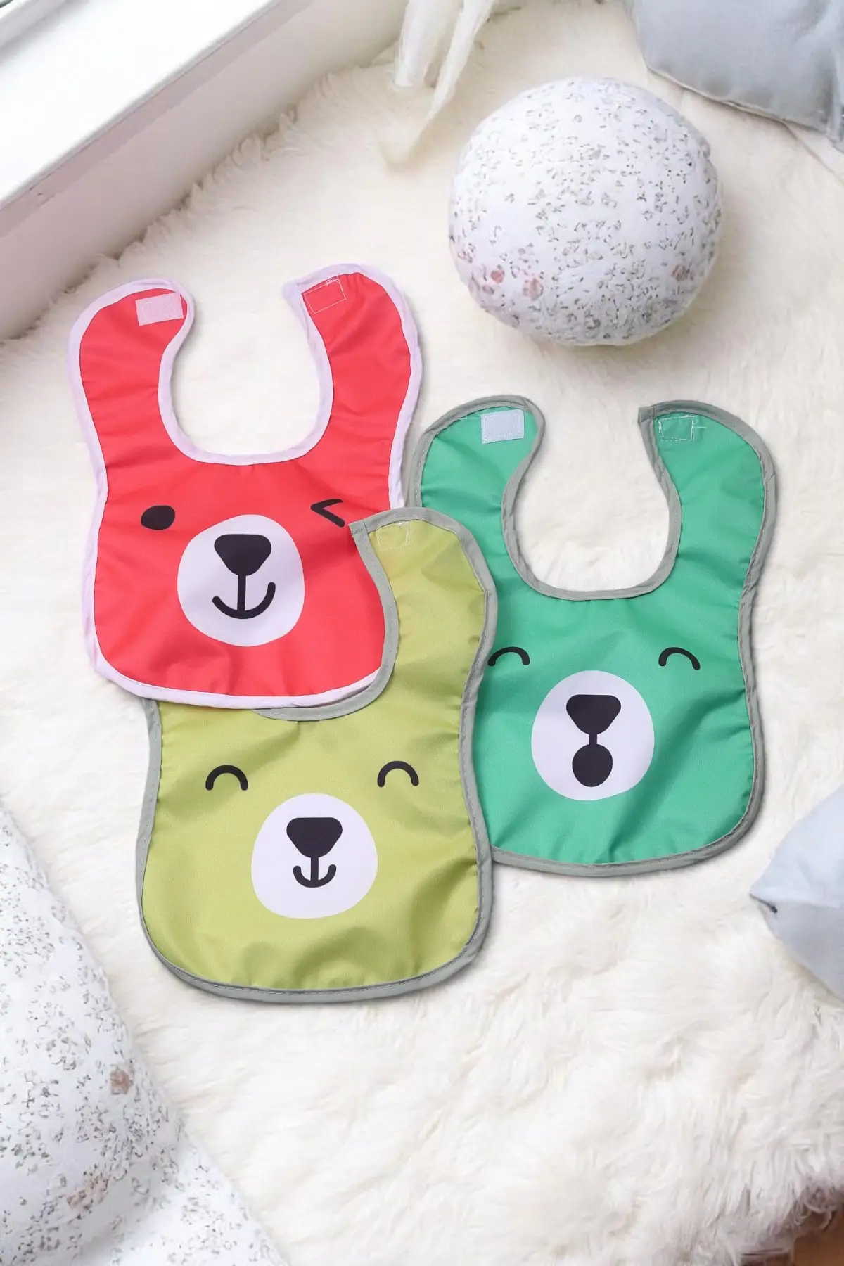 Emoji Desenli 3lü Bebek Mama ve Aktivite Önlüğü 0-12 Ay