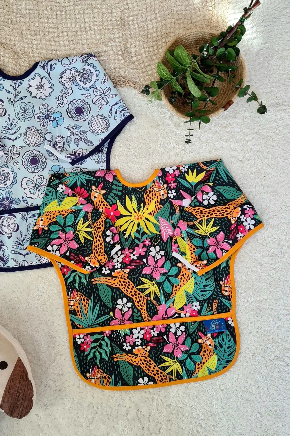 FLOWER ve DREAM Desenli 2li Paket Sıvı Geçirmez Kız Çocuk Aktivite ve Mama Önlüğü 6-24 Ay