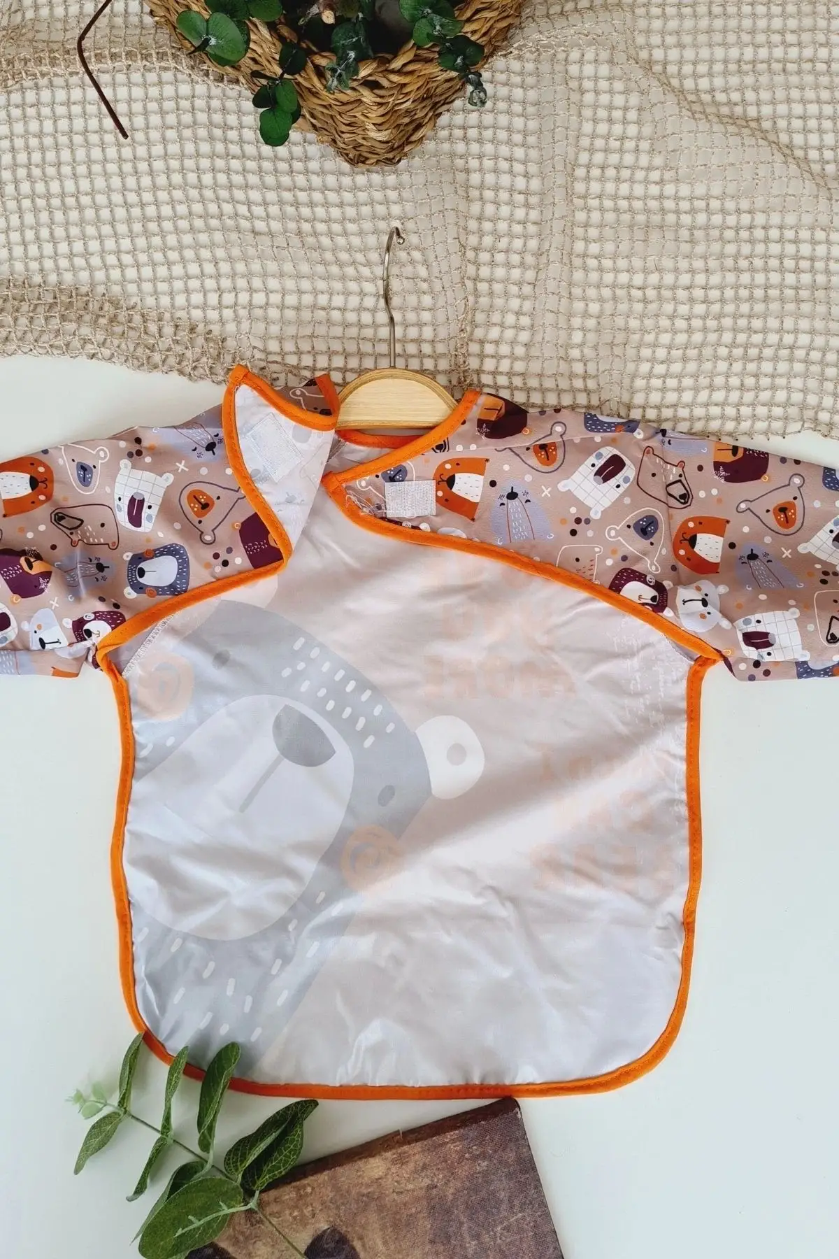 Koca Ayı Desenli Sıvı Geçirmez Uzun kol Unisex Mama ve Aktivite Önlüğü 6-24 Ay