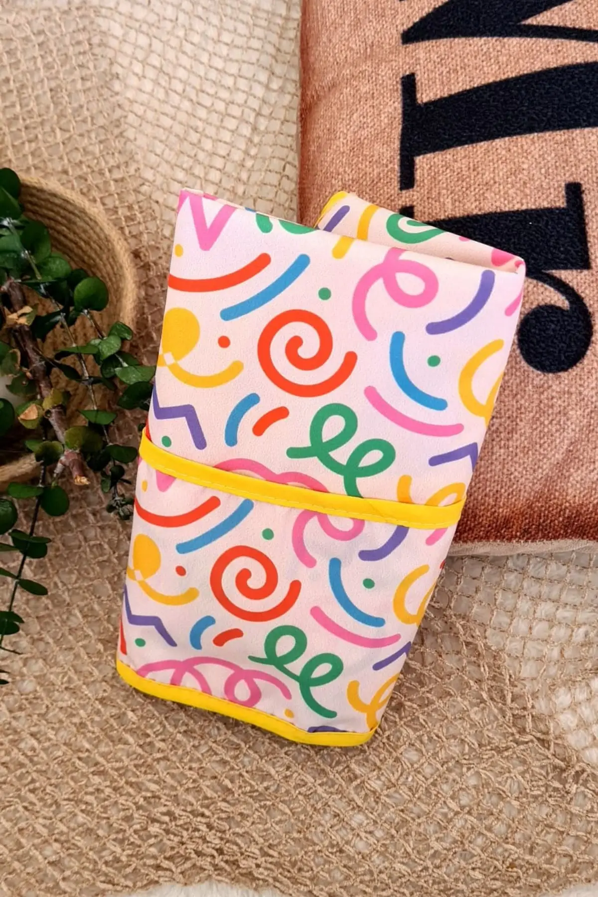 Melin Desenli Sıvı Geçirmez Unisex Aktivite ve Mama Önlüğü 6-24 Ay