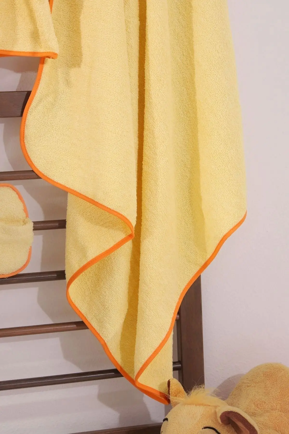 Ördek Figürlü 4 Parça Unisex Bornoz Seti 2-3 Yaş