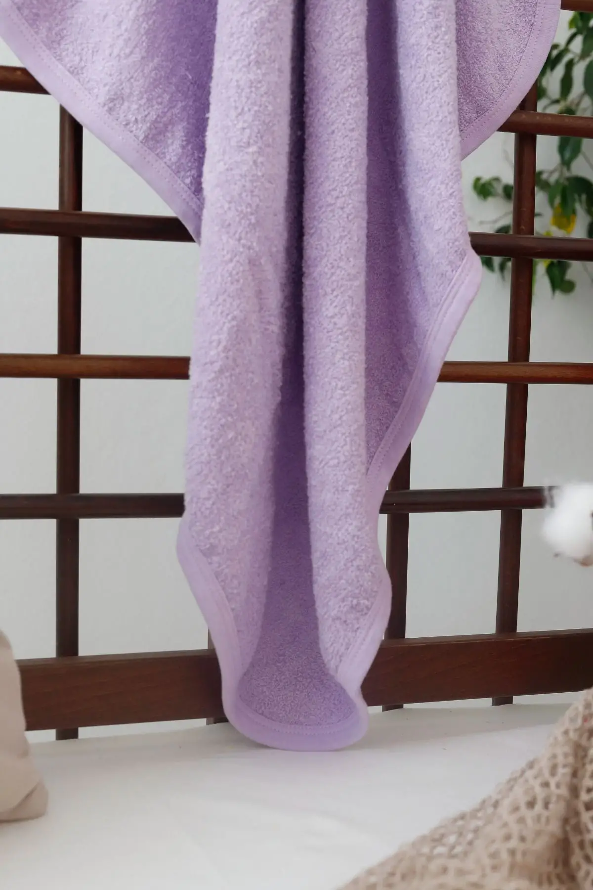 Penguen Nakışlı Unisex Şapka ve Keseli Bebek Havlusu