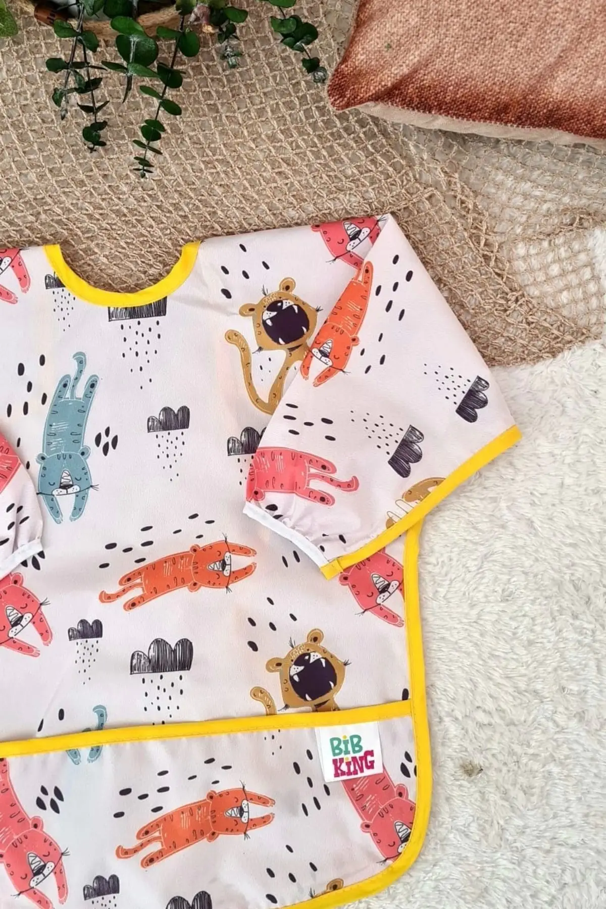 Roar Desenli Sıvı Geçirmez Unisex Çocuk Aktivite ve Mama Önlüğü 6-24 Ay