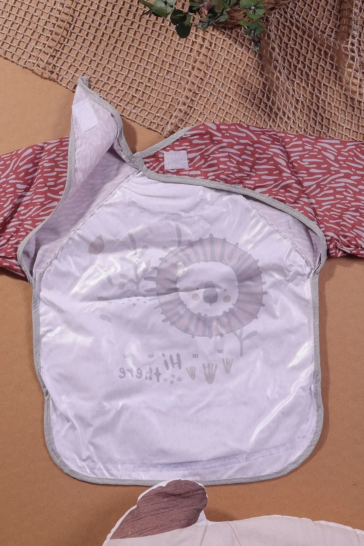 Safari Aslan Desenli Sıvı Geçirmez Uzun kol Unisex Mama ve Aktivite Önlüğü 6-24 Ay