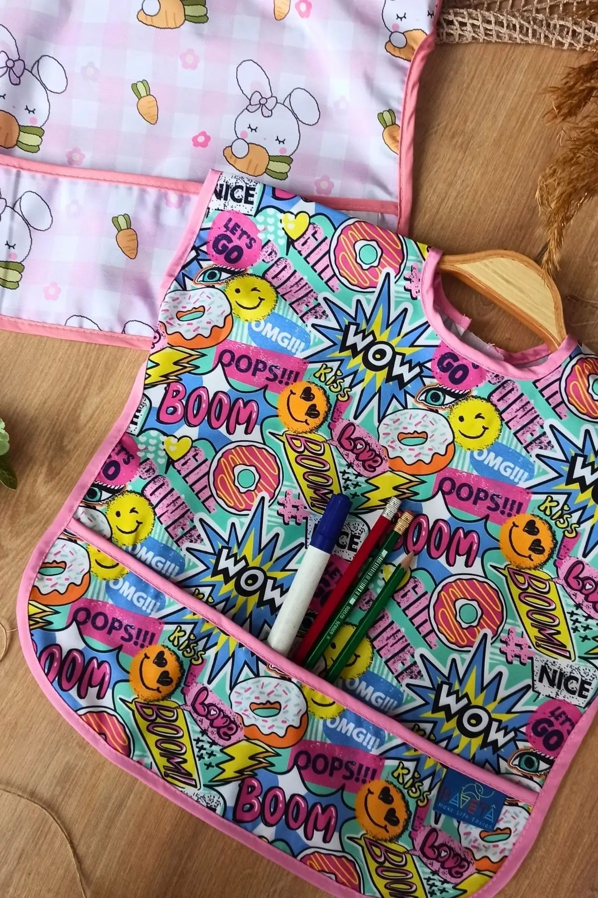 Sıvı Geçirmez Kolsuz 6-24 Ay 2li Aktivite ve Mama Önlüğü ( CARROT-BOOM )