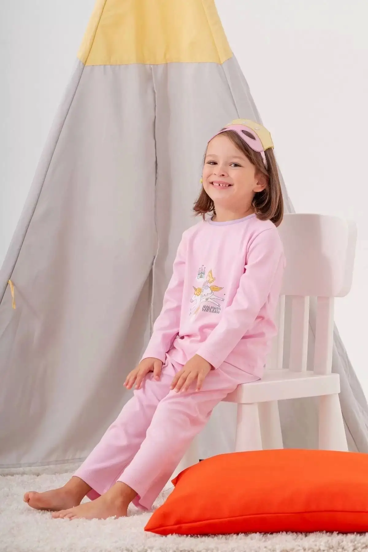 Unicorn Desenli Çanta Ve Maskeli % 100 Pamuk Kız Çocuk Pijama Takımı