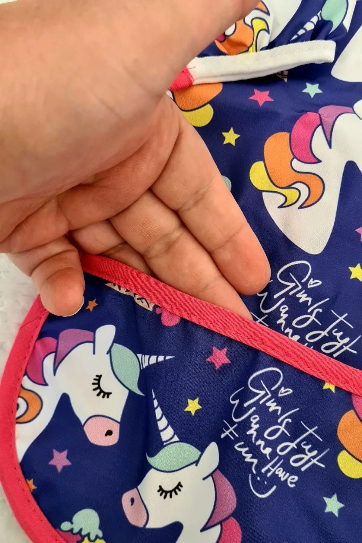Unicorn Desenli Sıvı Geçirmez Unisex Aktivite ve Mama Önlüğü 6-24 Ay