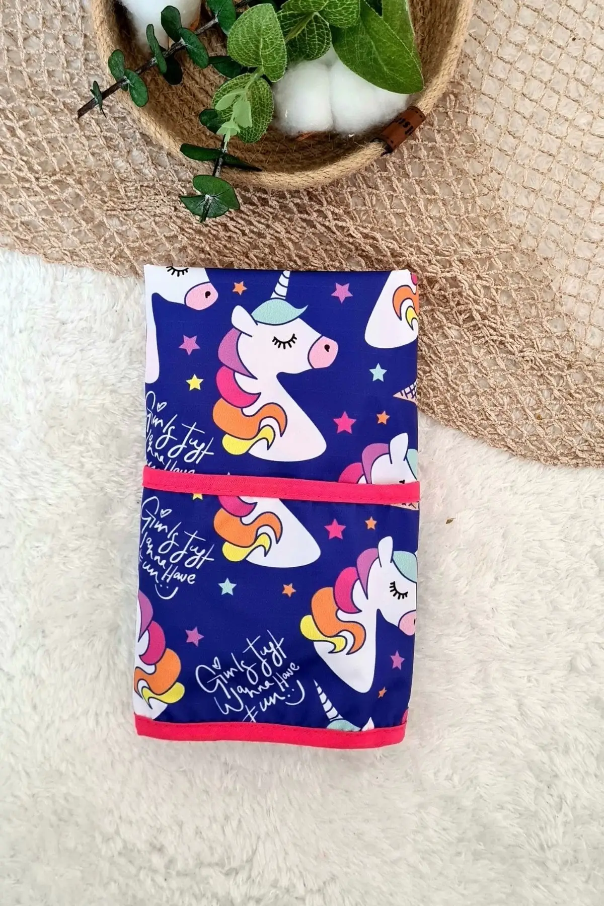 Unicorn Desenli Sıvı Geçirmez Unisex Aktivite ve Mama Önlüğü 6-24 Ay