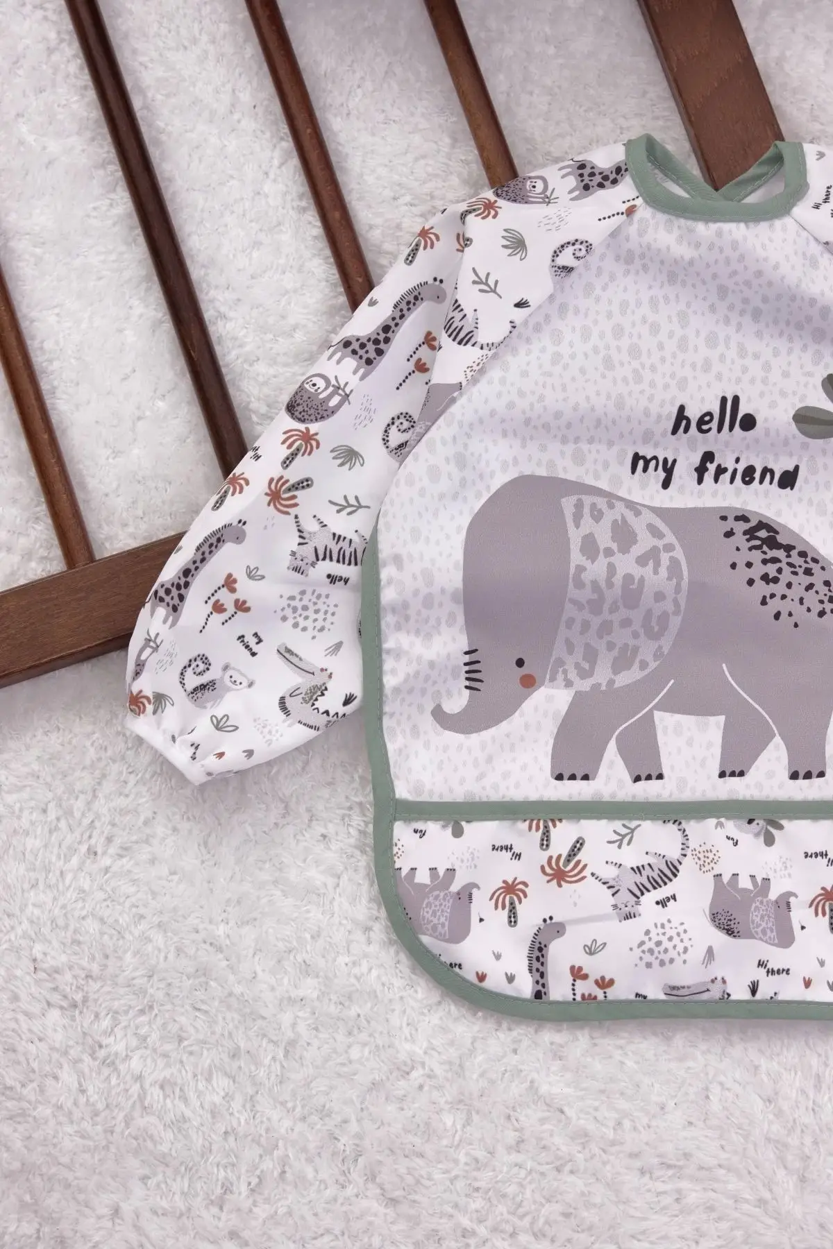 Yeşil Fil Desenli Sıvı Geçirmez Uzun Kollu Unisex Bebek Mama ve Aktivite Önlüğü 6-24 Ay