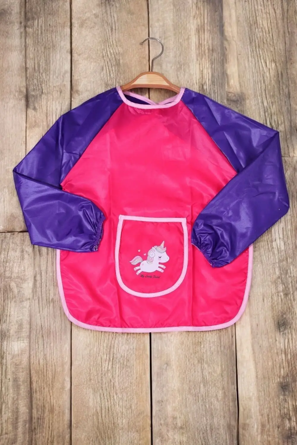 4-5 Yaş Kız Cepli Boyama ve Aktivite Önlüğü Kreş ve Anaokulu için uygundur.