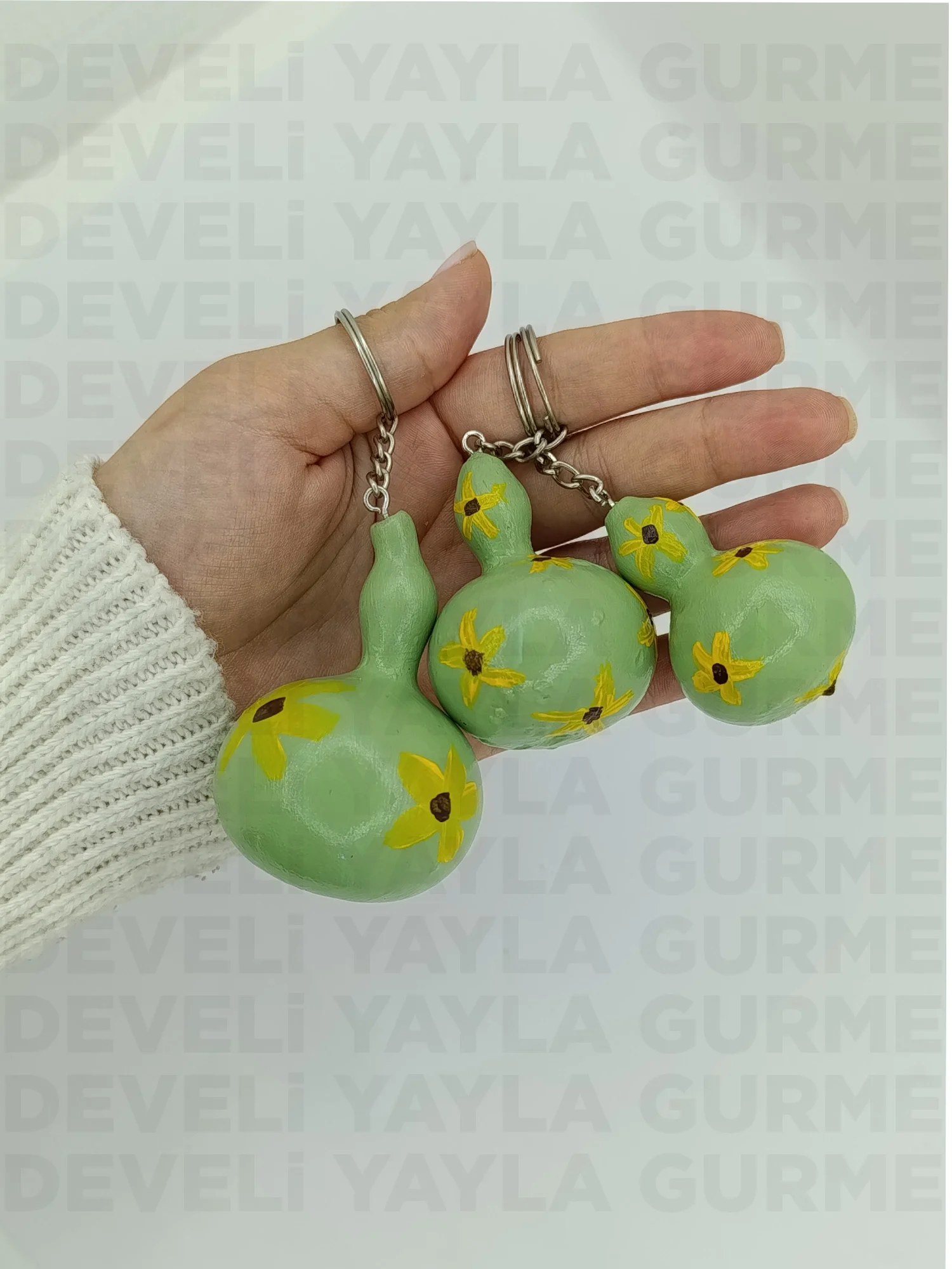 El Yapımı Sarı Çiçek Desenli Doğal Süs Kabağı Anahtarlık