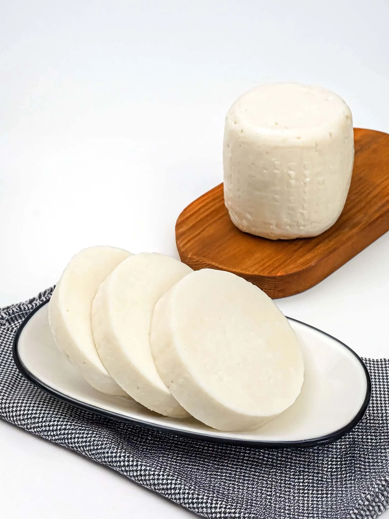 Tam Yağlı Salamura Köy Peyniri 800 g