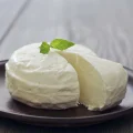 Tam Yağlı Salamura Köy Peyniri 800 g