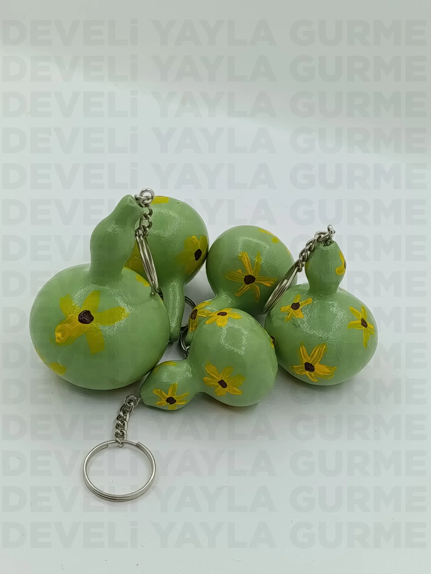 El Yapımı Sarı Çiçek Desenli Doğal Süs Kabağı Anahtarlık