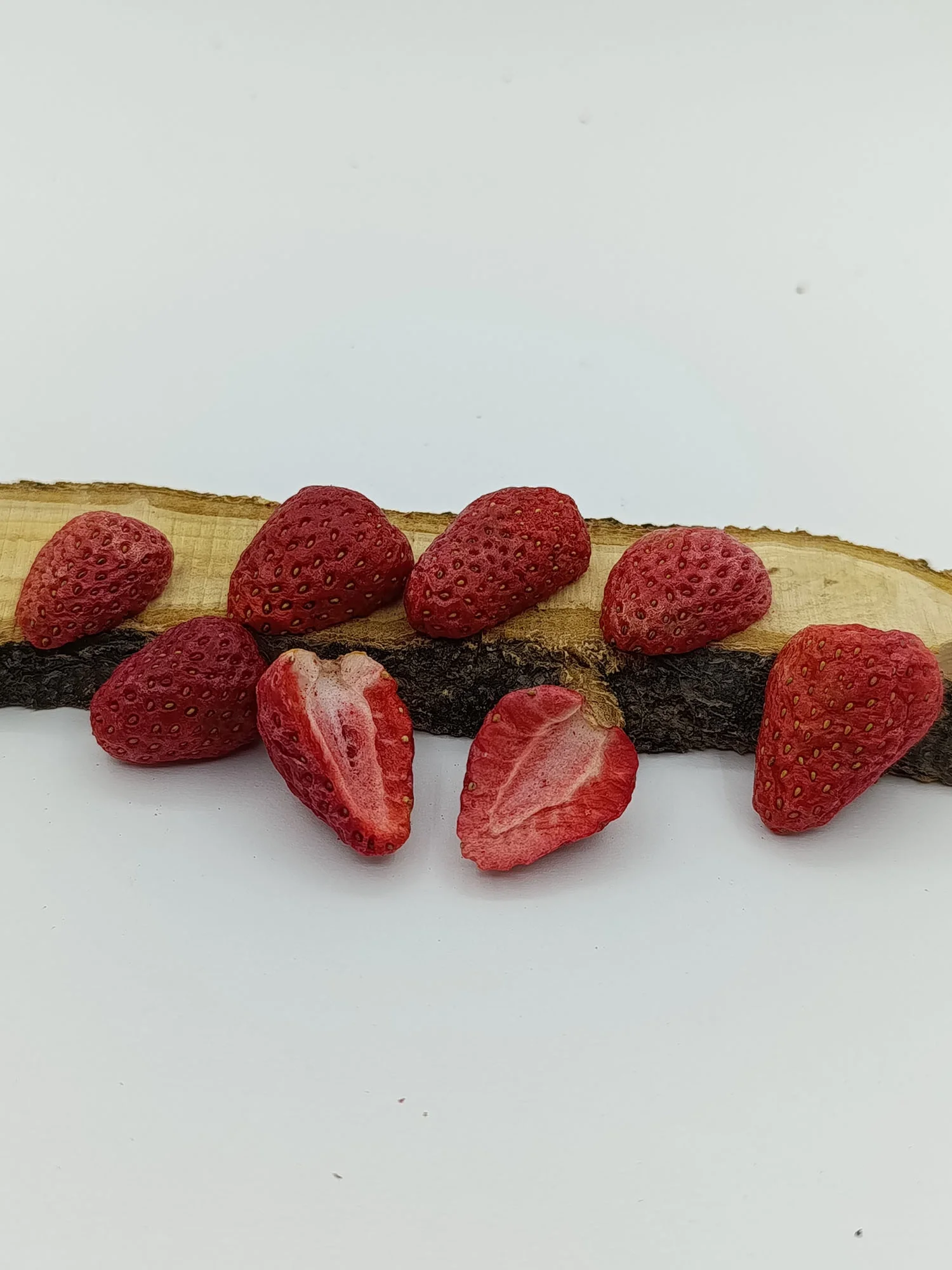 Freeze Dry Çilek- Katkı ve Şeker İlavesiz Meyve Cipsi