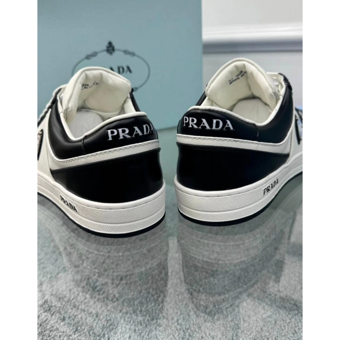PRADA MİLANO
