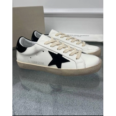 GOLDEN GOOSE