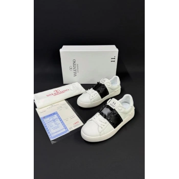 VALENTİNO GARAVANİ