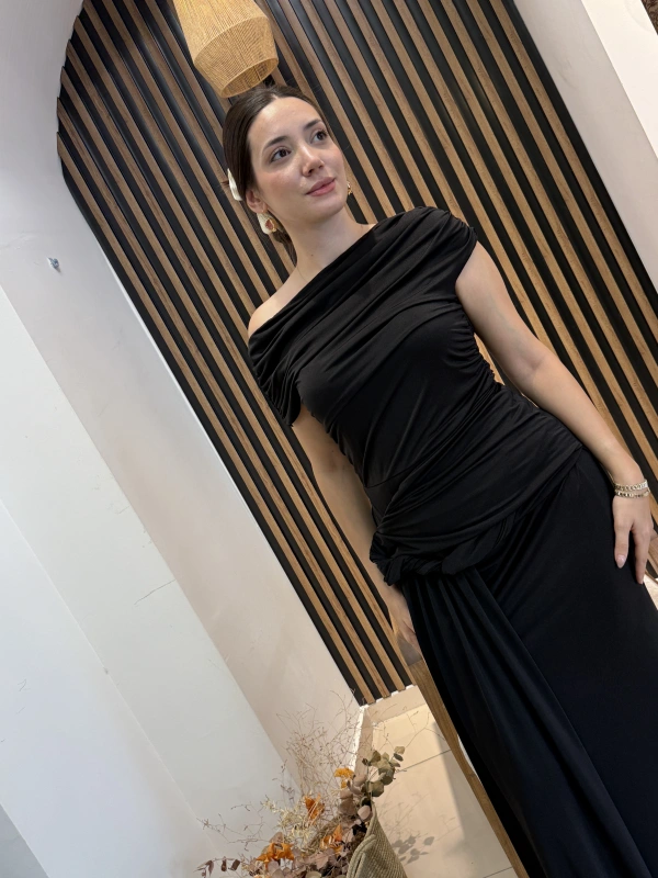 Mila Siyah Elbise