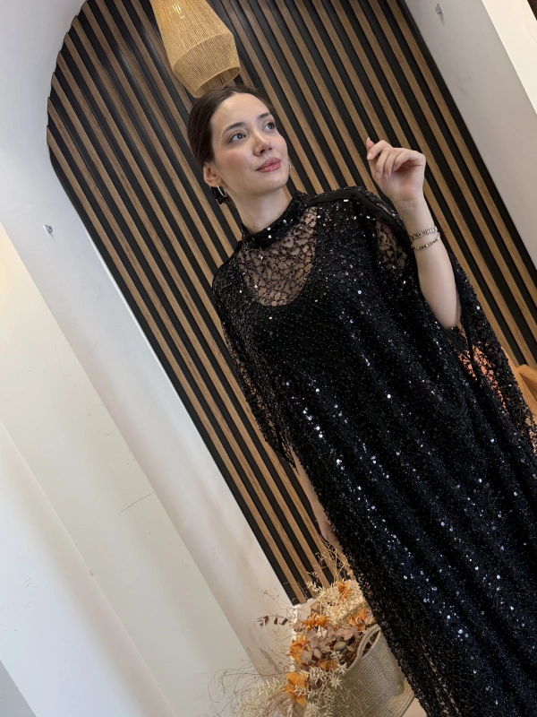 Noir Işıltılı Payet İşlemeli Pelerin Abaya