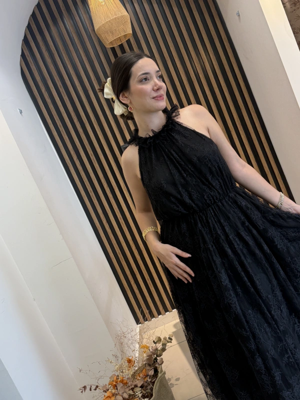 Livia Dantel Detaylı Uzun Elbise