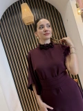 Valeria Çiçek ve Tüy Detaylı Asimetrik Uzun Elbise