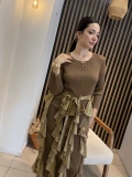 Aurelia Gold Fırfır Detaylı Kahve Midi Elbise