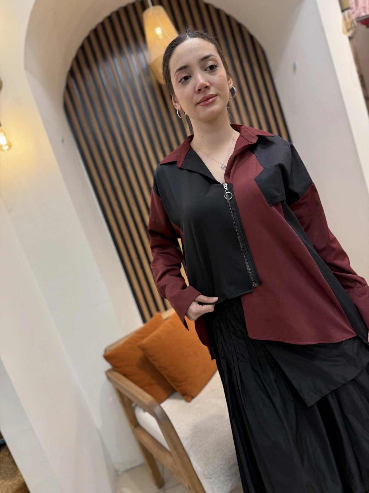 Asimetrik Fermuarlı Tasarım Gömlek (Siyah-Bordo)