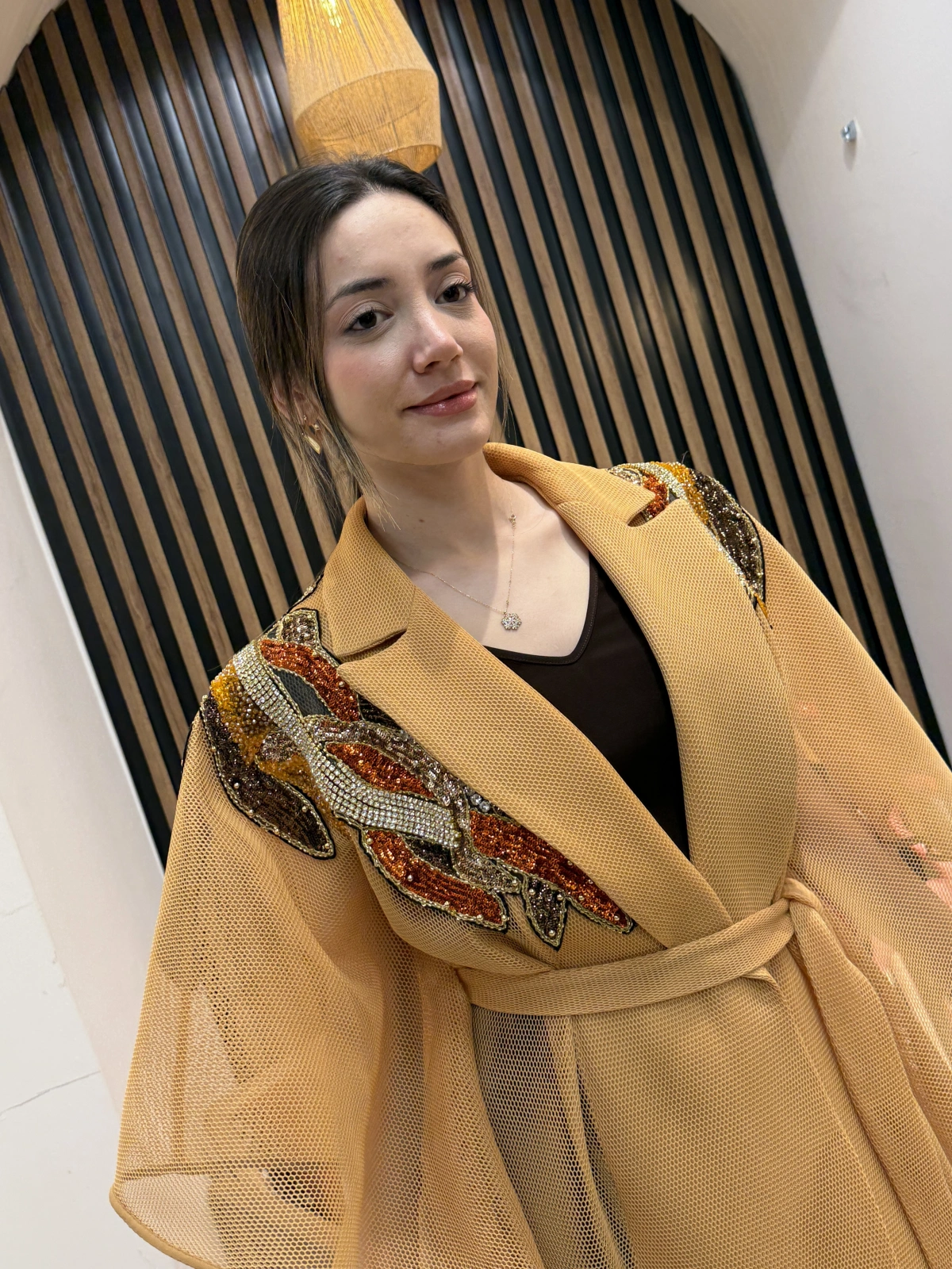 Taş İşlemeli File Abaya (Camel)