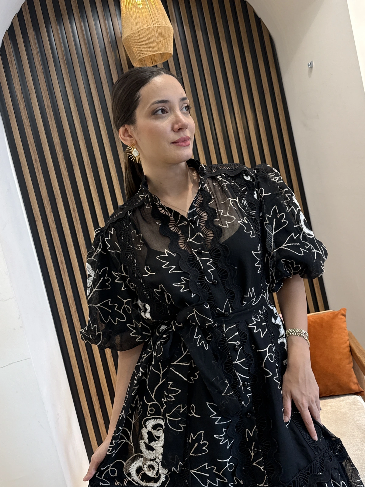 Mirella Nakış ve Güpür Detaylı Kemerli Elbise