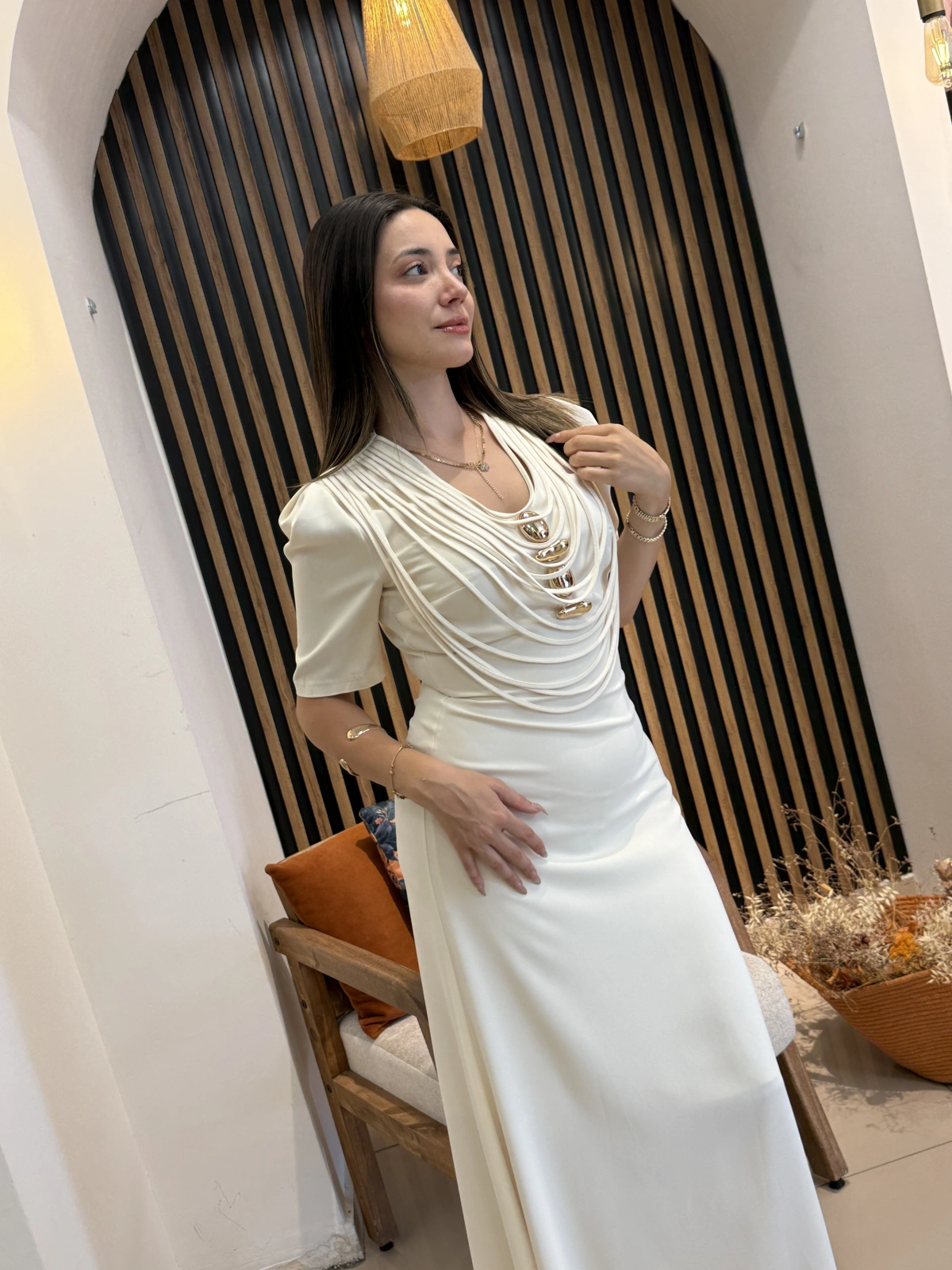 Livia Gold Aksesuarlı Drapeli Uzun Elbise