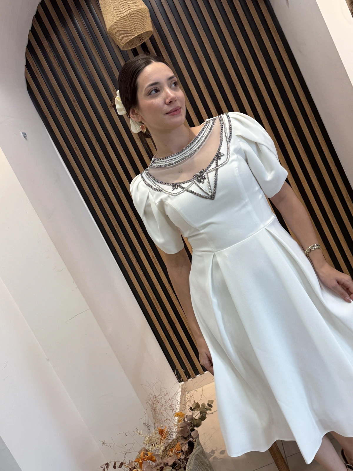 Aurelia Ekru Taş İşlemeli Midi Elbise