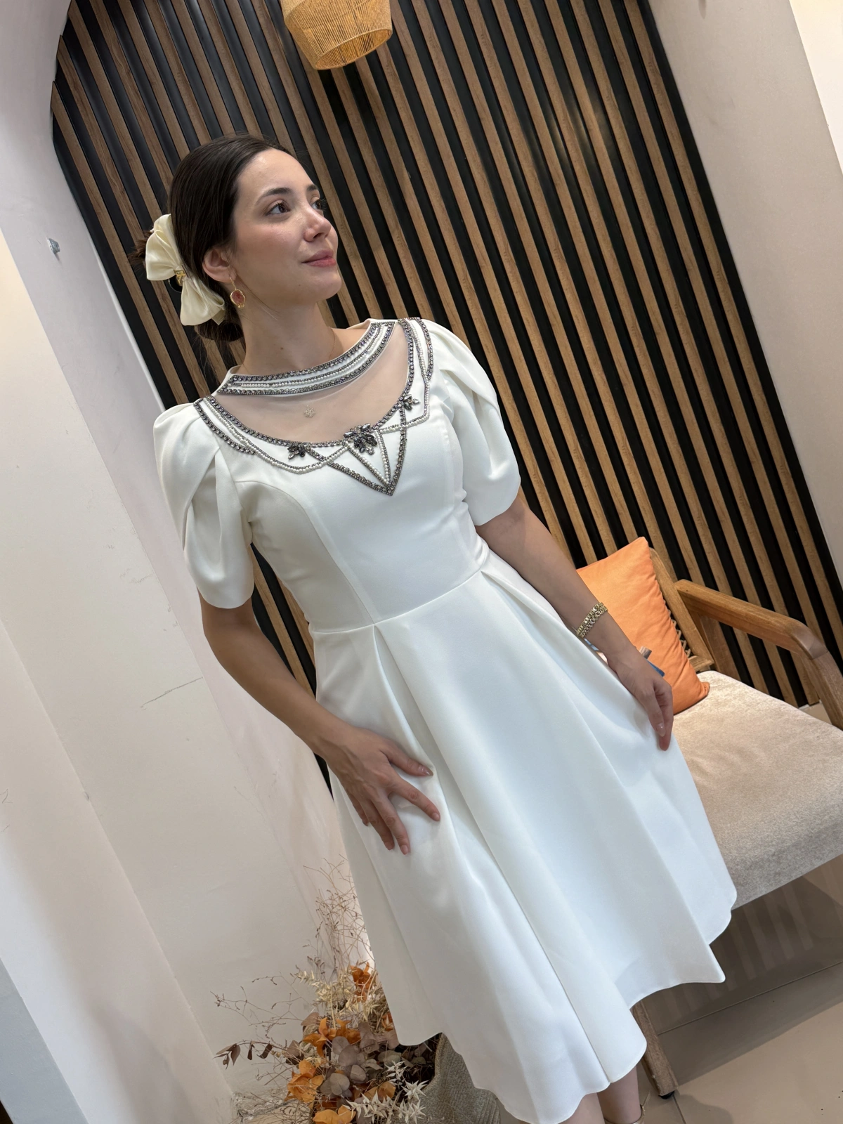 Aurelia Ekru Taş İşlemeli Midi Elbise
