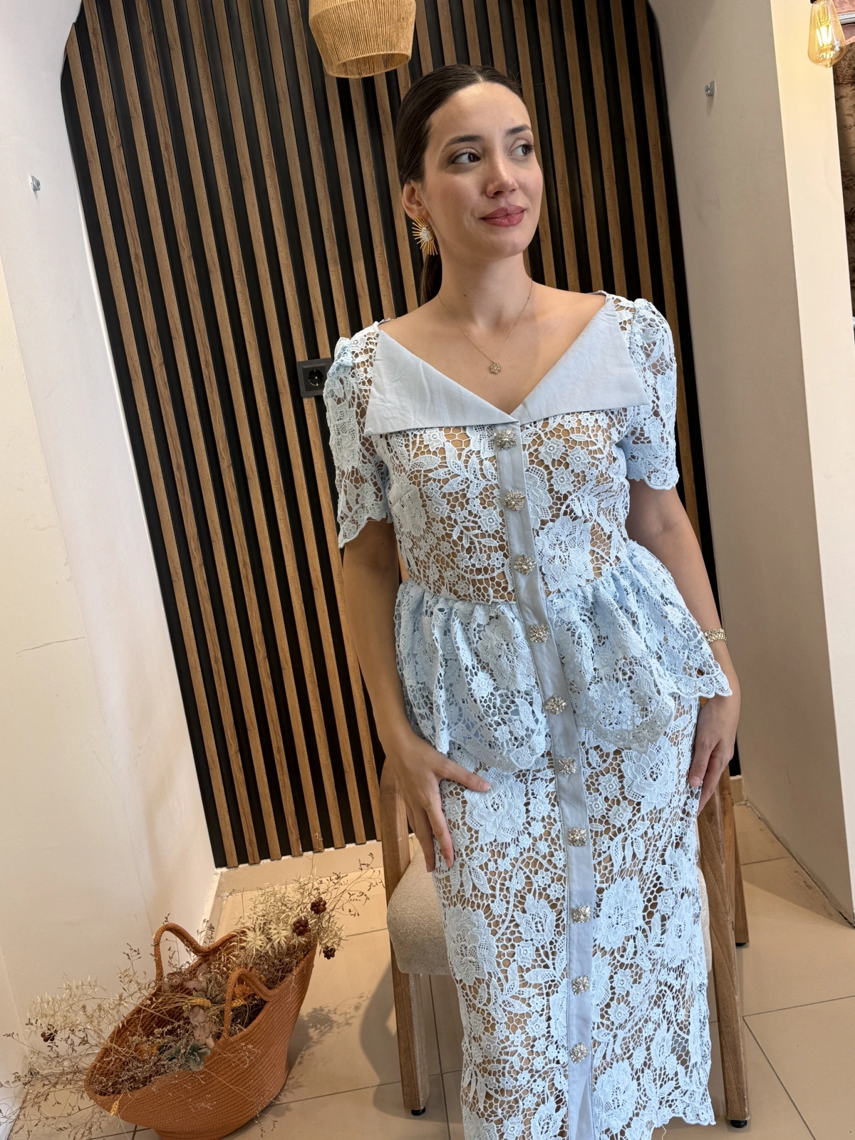 Mirella Floral Dantel Taş Düğmeli Uzun Elbise