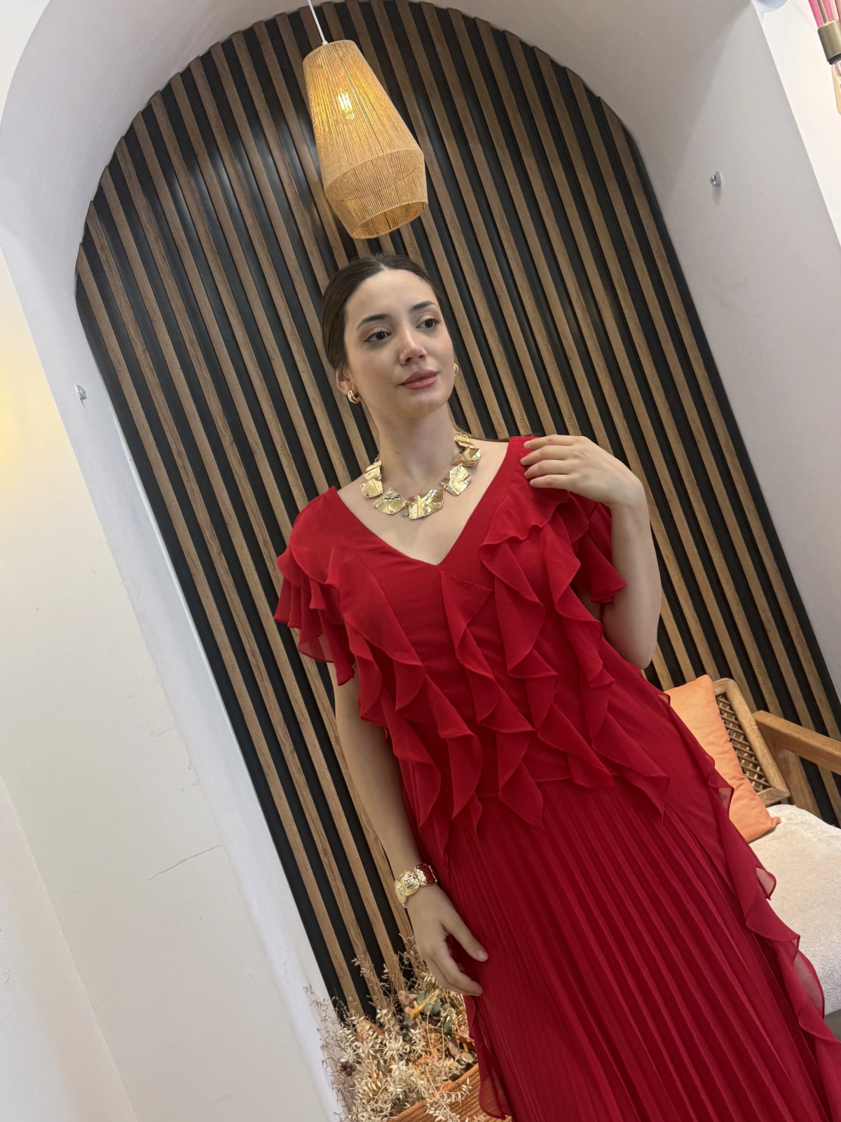 Mirella Volan Detaylı Piliseli Uzun Elbise